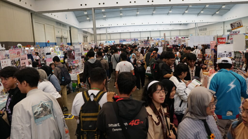 Keramaian pengunjung di event Comifuro 22